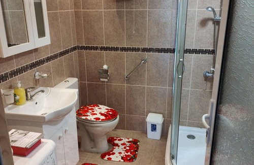 Tankovo Apartamento | Newly Renovated 2 Bed Ground Floor Flat in Haskovo