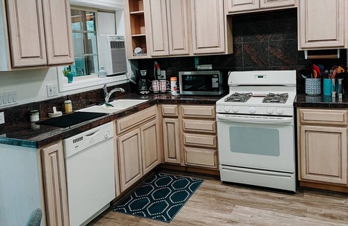 Hamilton Branch Apartamento | Newly renovated 2 bedroom apartment near Lassen National Park