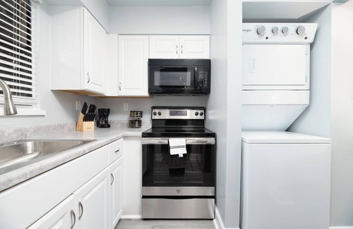 Sunrise Apartamento | Newly Renovated 2-bedroom apartment By Sawgrass