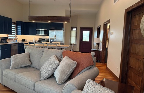 Galena Casa | Charming BRAND NEW 2-bedroom house with Hottub in lovely Galena countryside