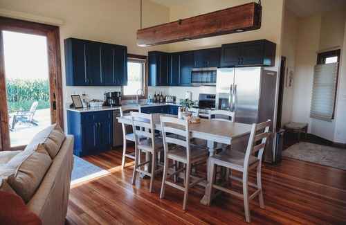 Galena Casa | Charming BRAND NEW 2-bedroom house with Hottub in lovely Galena countryside