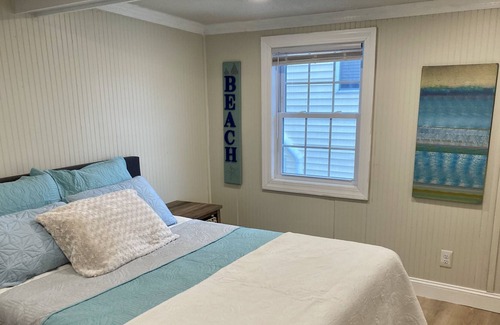 Salisbury Cabaña | Newly renovated, 2 BR 2 BA only 32 steps off the beach!!!