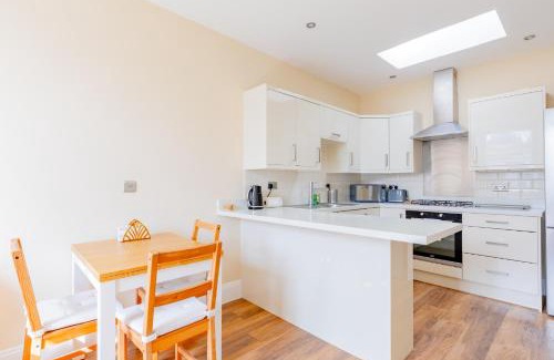 Redcliffe Apartamento | Newly Renovated 2BD Top Floor Flat West Brompton