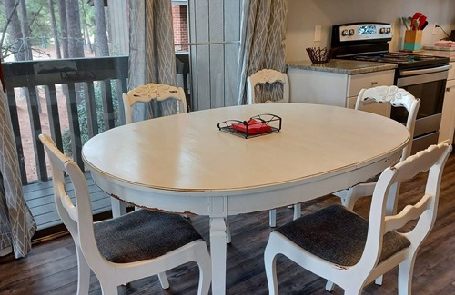 Pinehurst Condominio | Newly Renovated – 2BR, 2BA, Pinehurst #3 and #5, a skip and a hop to Clubhouse