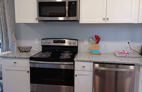 Pinehurst Condominio | Newly Renovated – 2BR, 2BA, Pinehurst #3 and #5, a skip and a hop to Clubhouse