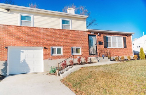 Catonsville Casa | Newly Renovated 3 Bed, 2 Bath Split Level Home in Catonsville