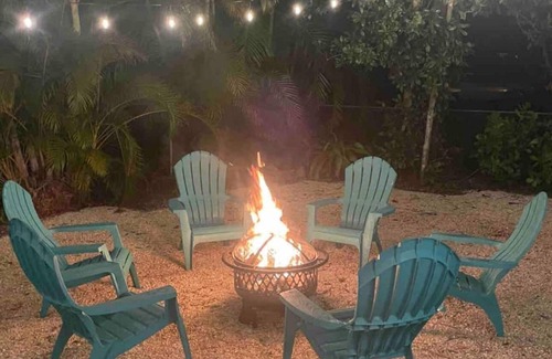 South Sarasota Casa | Newly renovated 3 bedroom 2 bathroom w/ pool. 8 minutes to Siesta Key Beaches!
