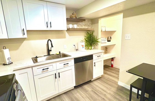 Federal Heights Casa | Newly renovated 3-bedroom basement in Thornton