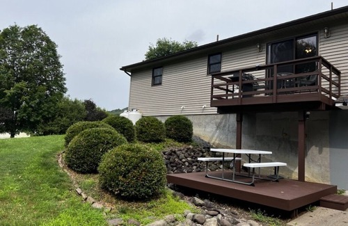 Oneonta Casa | Newly Renovated 3 Bedroom Home