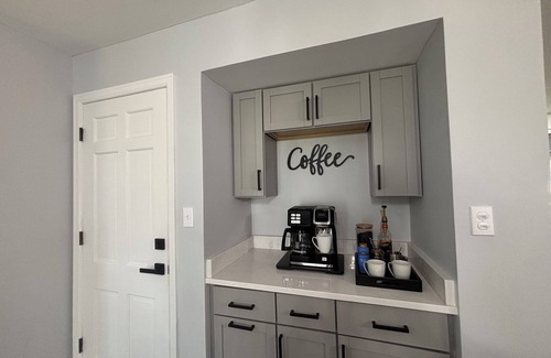 Delaware County Casa | Newly Renovated 3 bedrooms, 2 bathroom home. Fenced in back yard.