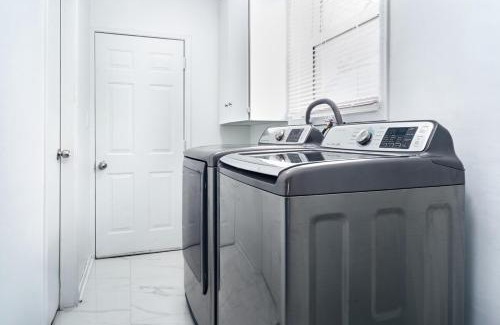 Walkerville Apartamento | Newly renovated 3 bedroom unit