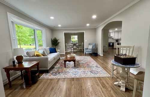 Winston - Salem Casa | Newly renovated 3 Bed 2 Bath house near downtown, WF University, and Reynolda.