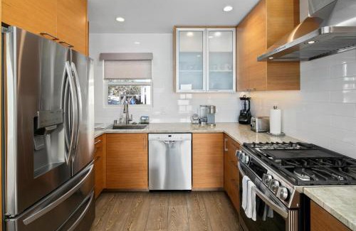 Ocean Beach Apartamento | Newly Renovated 3BR Modern Apt in Heart of Ocean Beach