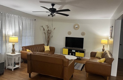 Georgetown Casa | Newly Renovated 3BR home near Sports at the Beach, Lewes & Tanger Outlets