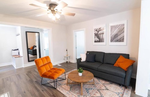 Independence Casa | Newly Renovated 3BR with Private Yard and Parking!