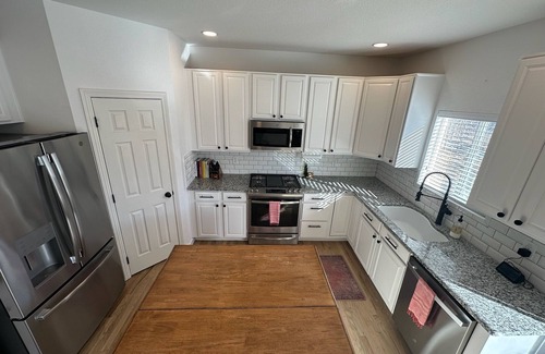 Castle Rock Casa | Newly Renovated 4 Bedroom Family Home with incredible yard!