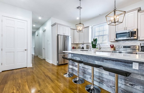 Faubourg Lafayette Condominio | Newly Renovated 4BD Penthouse