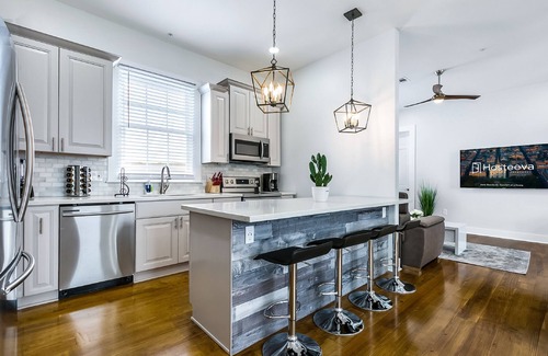 Faubourg Lafayette Condominio | Newly Renovated 4BD Penthouse