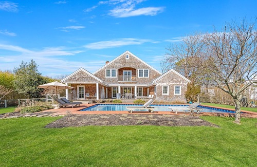 Quogue Casa | Espectacular casa de 5 dormitorios al sur de la calle Quogue