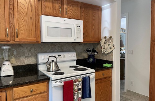 Truro Casa | Newly Renovated 5 Bedroom Home!