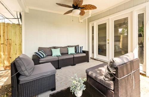 Port Arthur Casa | Newly Renovated 6BR 3BA Port Arthur Holiday Home with Hot Tub