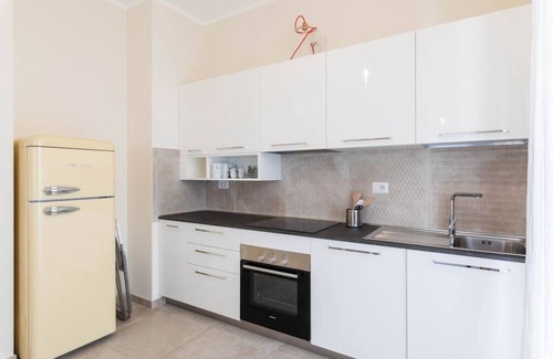 Finalborgo Apartamento | Apartamento de tres habitaciones recientemente renovado: 2 dormitorios, 1 baño y sala de estar / cocina