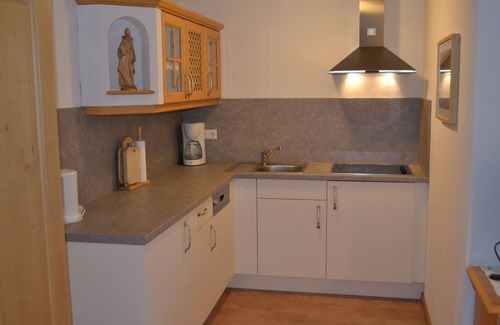 Kreuzfeld Apartamento | Apartamento recientemente renovado. Tarjeta Chiemgau gratis para la mejor época del año