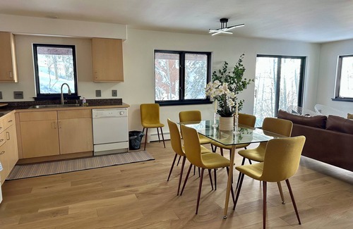 Highland Meadows Apartamento | Newly renovated apartment in West Vail