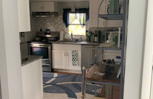 Warwick Casa | Newly renovated, beautiful views. Beach house, walking distance to beach.
