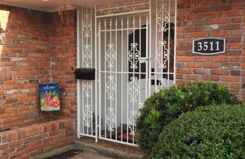 Braeswood Place Casa | Newly Renovated Braeswood Gem -Near Medical Center