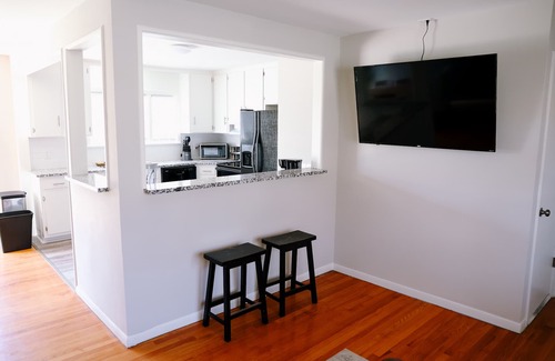 Nall Hills Condominio | Newly Renovated Condo Sleeps 11