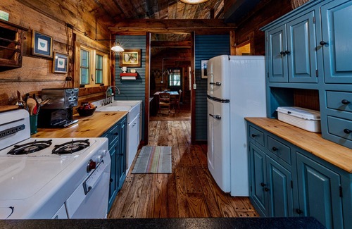 East Chatham Cabina | Newly Renovated Cabin in the Country