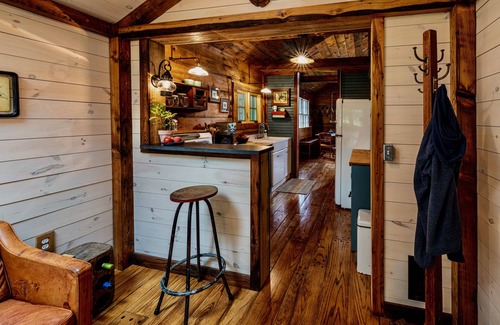 East Chatham Cabina | Newly Renovated Cabin in the Country