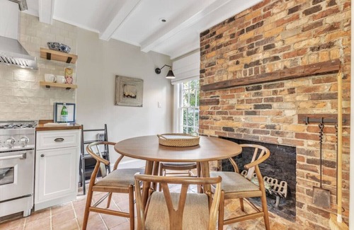 Hillsborough Casa | Newly Renovated Carriage House