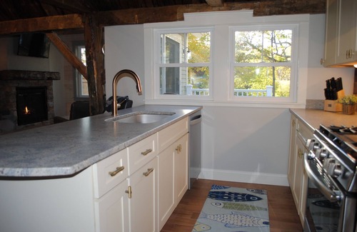 Holderness Cabaña | ¡Curry Cottage recientemente renovado y ubicado en el lago Squam!