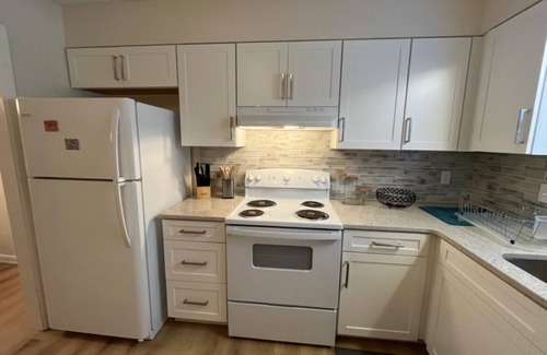 Terry Sanford Condominio | Newly renovated condo in a quiet community with convenient access to town!