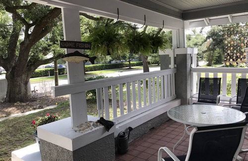 Gulfport Cabaña | CASA RECIENTEMENTE RENOVADA A TRAVÉS DE LA CALLE DE ISLAND VIEW CASINO