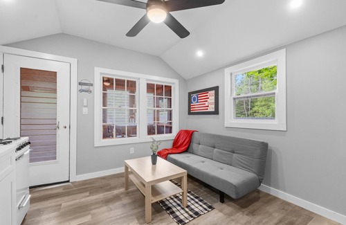 Alton Cabaña | Newly Renovated Cottage 6