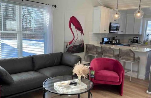Kittery Casa | Newly renovated cottage