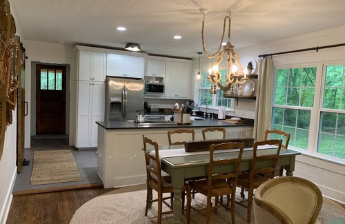Mentone Casa | Newly Renovated Cottage - Walk to Historic Downtown Mentone