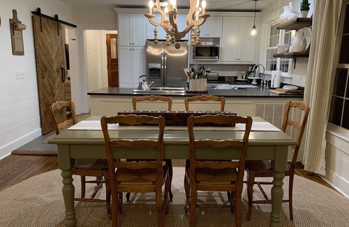 Mentone Casa | Newly Renovated Cottage - Walk to Historic Downtown Mentone
