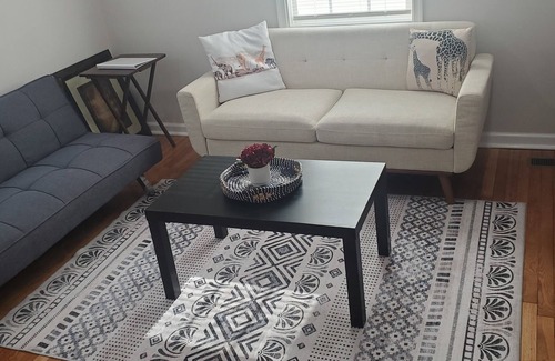 Petersburg Casa | Newly renovated cozy Home away from home