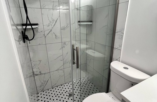 Annandale Casa | Newly Renovated Double BR w/Private Bath. Access to full Kitchen & Washer/Dryer.