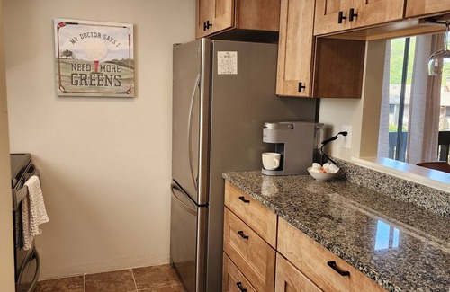 Pinehurst Condominio | Newly renovated, Enjoy the beautiful Fall Weather in the South!!