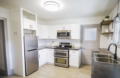 Logan Casa | Newly renovated farmhouse!