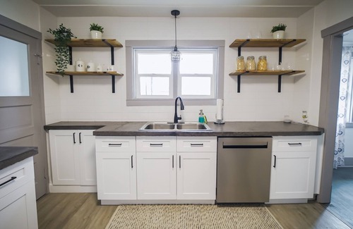 Logan Casa | Newly renovated farmhouse!