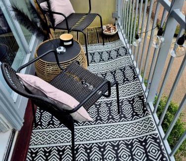 Canterbury Apartamento | Newly Renovated Flat with Parking space