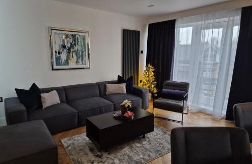 Canterbury Apartamento | Newly Renovated Flat with Parking space