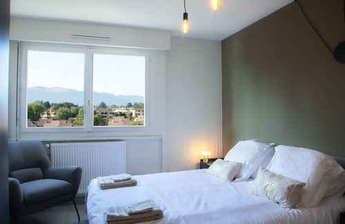Ferney-Voltaire Apartamento | Newly renovated apartment, quiet and bright, 10 minutes from Geneva airport.