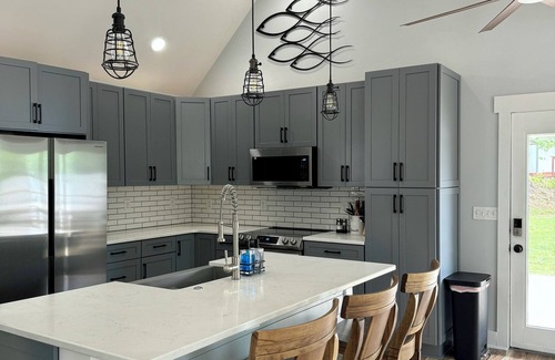 Dublin Casa | Newly renovated & furnished 3 bdrm, 2 bath lake home, dock, spectacular view